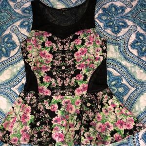 floral top with mesh sides
